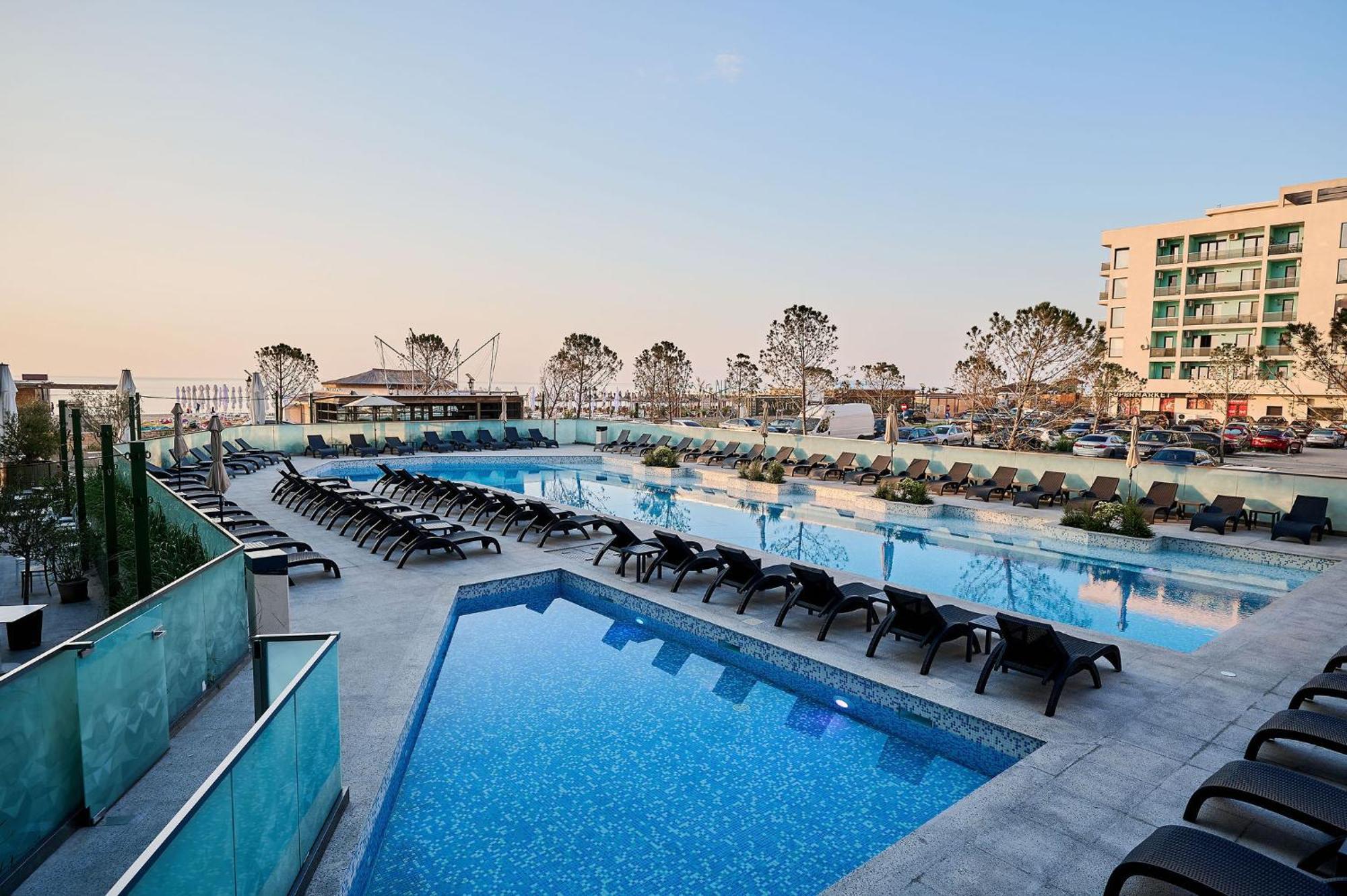 Newvision Apartment In Infinity Beach Resort - Parking Mamaia Exteriér fotografie